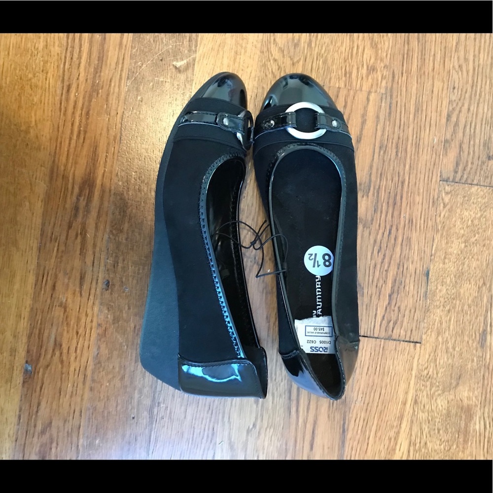 🆕! Chinese Laundry Black Wedges. Size 8.5